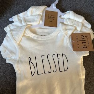 NWT - Rae Dunn THANKSGIVING/ FALL Onesie - Blessed - Gobble Gobble - Thankful